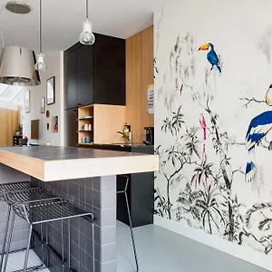 kith-kin-boutique-apartments.amsterdamhotelsnl.com/