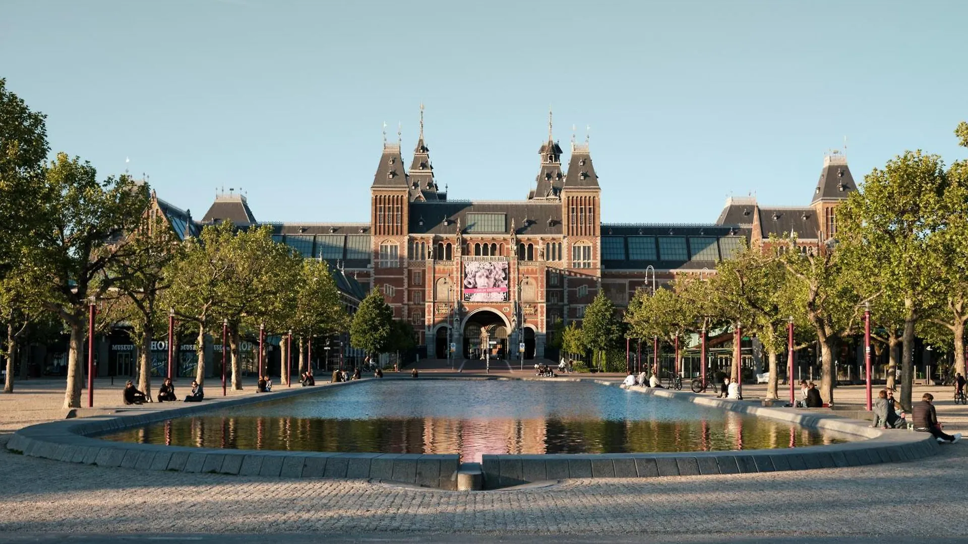 Hotel De Hallen Amsterdam